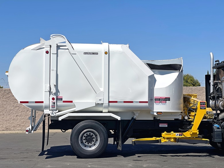 2016 CCC LET Heil Rapid Rail 22 YD Single Axle Side Loader