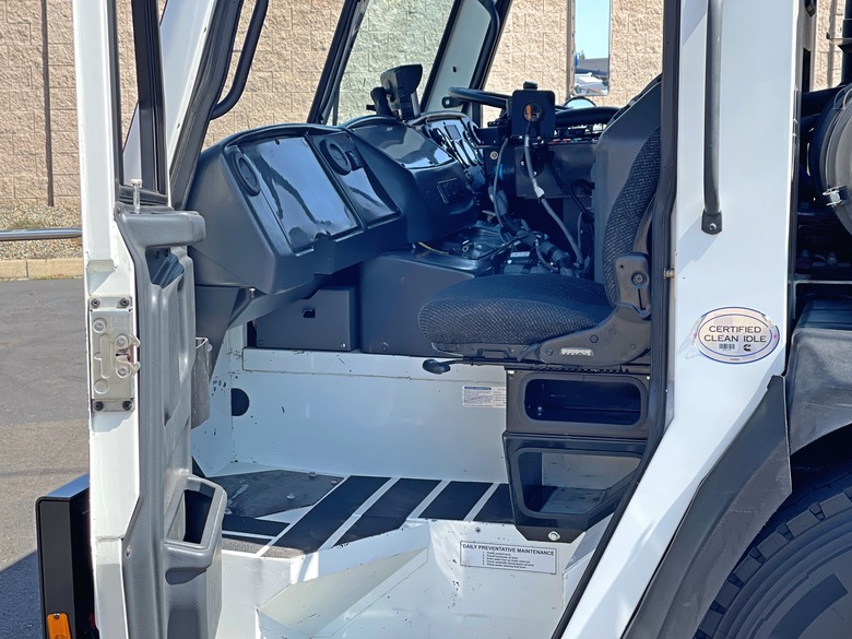 2016 CCC LET Heil Rapid Rail 22 YD Single Axle Side Loader