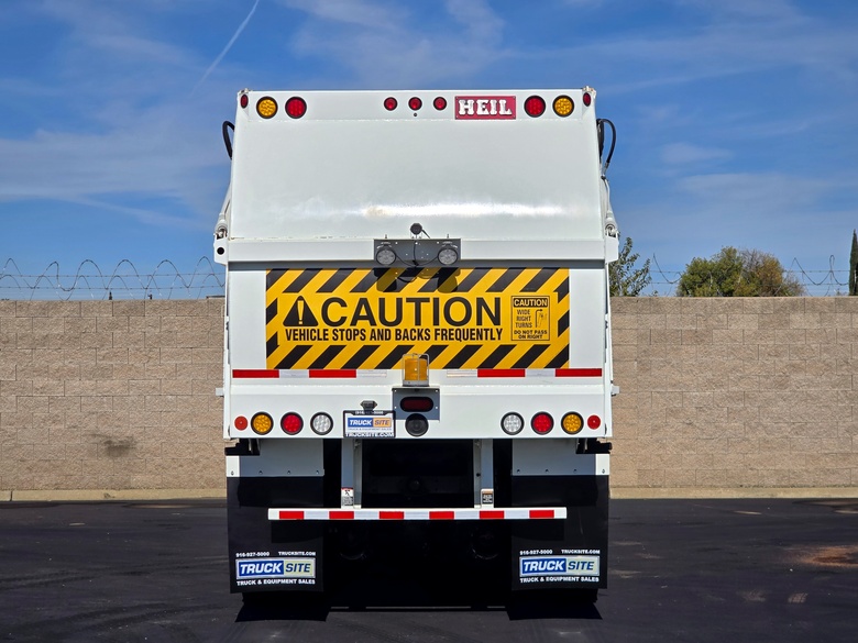 2016 Autocar Xpeditor Heil ASL 33 YD Garbage Truck