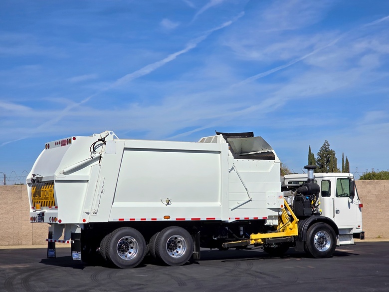 2016 Autocar Xpeditor Heil ASL 33 YD Garbage Truck