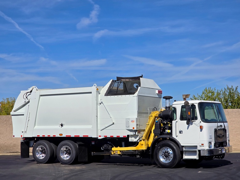 2016 Autocar Xpeditor Heil ASL 33 YD Garbage Truck