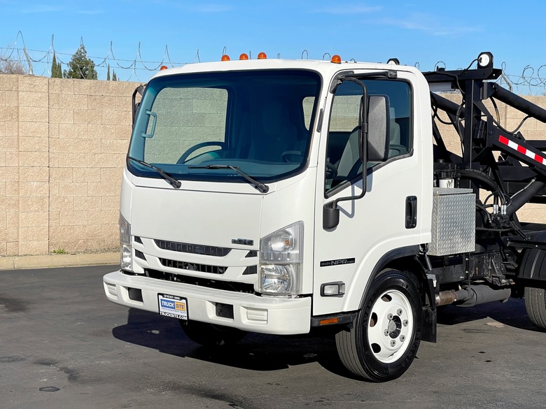 2016 Isuzu NPR CDU Container Delivery