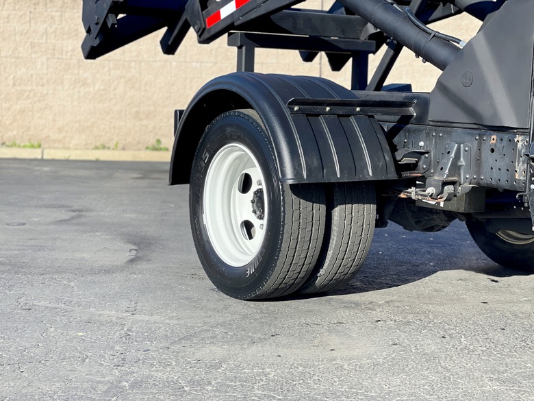 2016 Isuzu NPR CDU Container Delivery