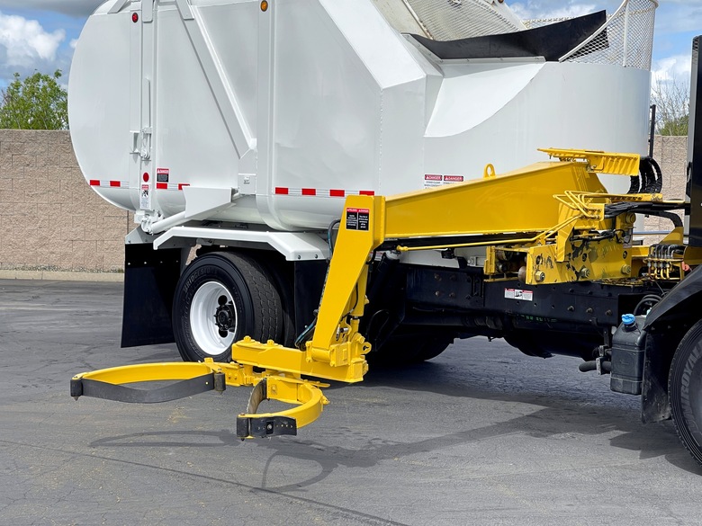 2017 CCC Heil Rapid Rail 22 YD ASL Garbage Truck