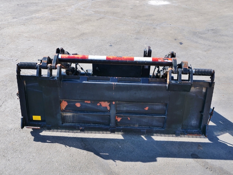 MBB Interlift ILP22 2,200 lbs Liftgate