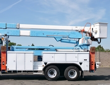 Altec A77-TE93 Non-Overcenter Elevator 98' Bucket Body