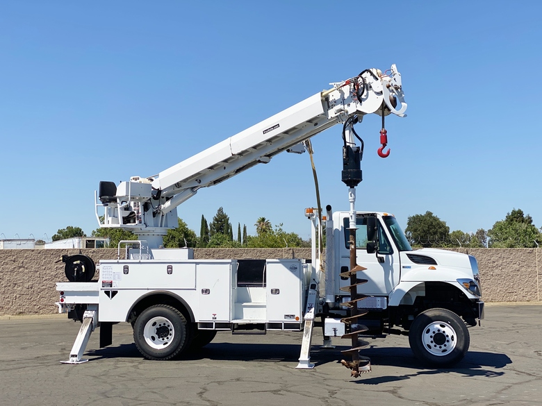 2014 Altec DC47-TR Digger Derrick Rear Mounted Body