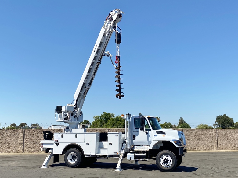 2014 Altec DC47-TR Digger Derrick Rear Mounted Body
