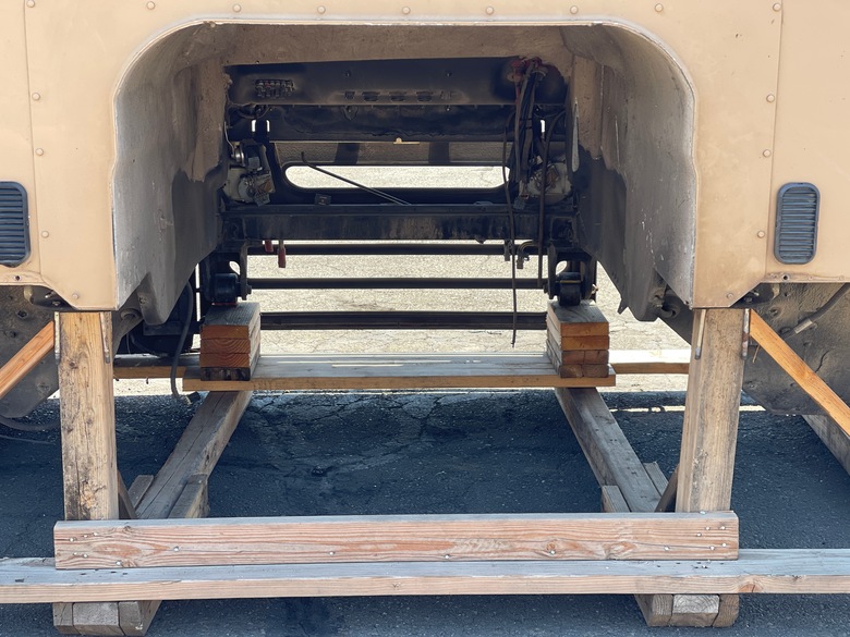 Freightliner / Right Side Steer / ALF Condor Cab