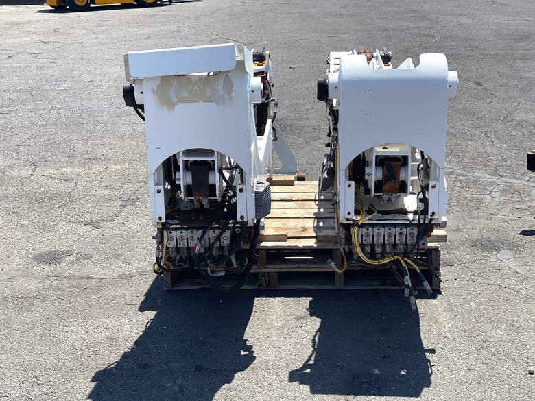 Side Loader Garbage Truck Arms | Dadee Scorpion